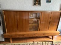 Vitrinenschrank und Sideboard (60er Jahre?!) Niedersachsen - Gehrden Vorschau