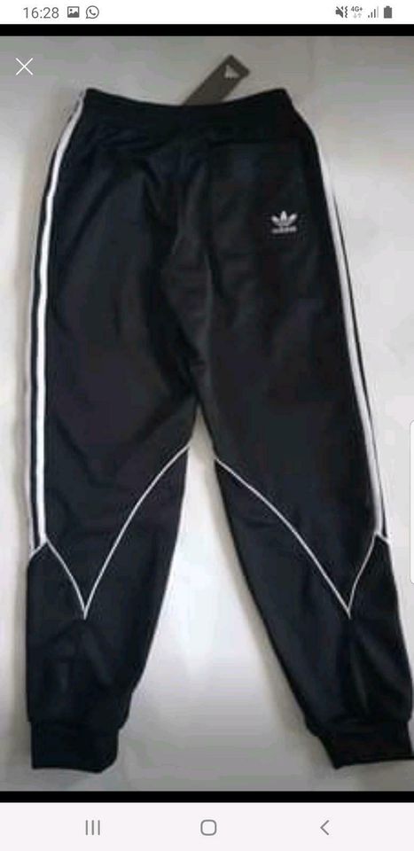 Damen Adidas Jogginghose in schwarz in Bremen