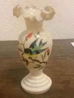 Antike Vase aus Opalglas Emailmalerei Vogel Kohlmeise Biedermeier Sachsen - Großschönau Vorschau