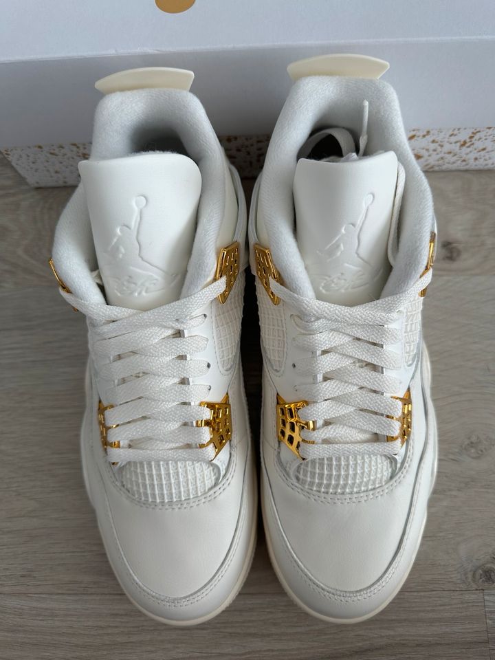 Nike Jordan 4 Metallic Gold White 40,5 in Rostock