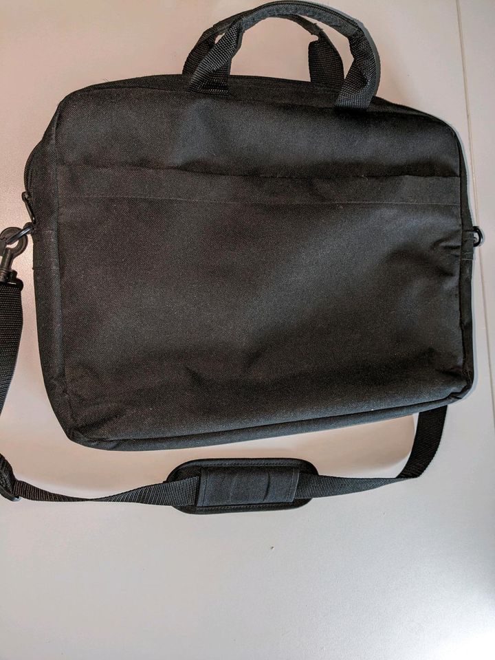 Laptop Tasche schwarz 46 x 33 x 7 cm gebraucht in Welzheim