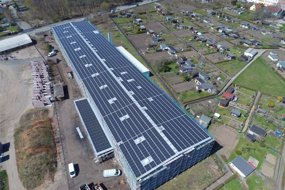 SUCHEN: Dachfläche Dach Halle zur Pacht für Solaranlage PV-Anlage in Bautzen