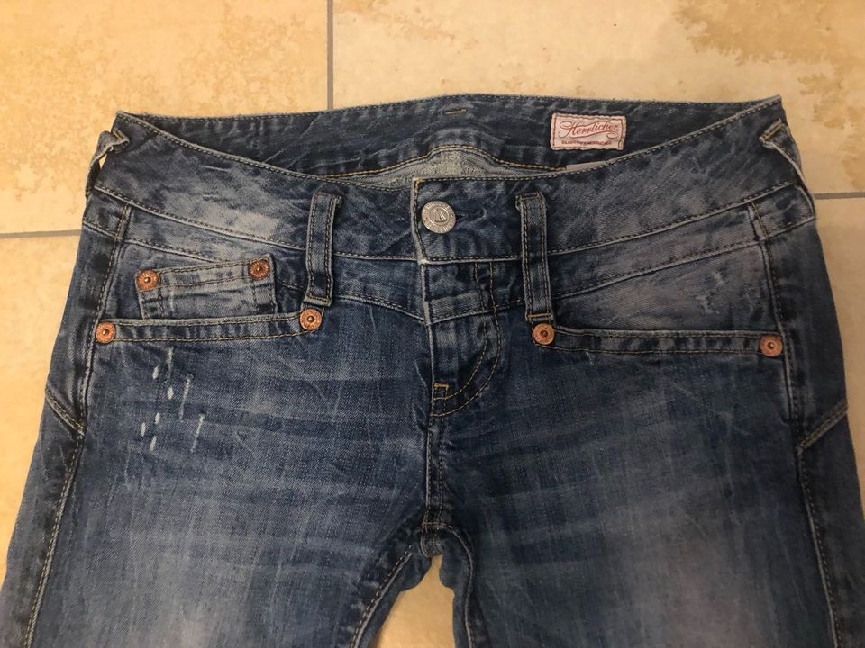 HERRLICHER JEANS Mod.HANNA Destroyed Look GR 28/32 in Velden