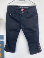 Neuwertige Capri-Jeans Slim Hose von Esprit in schwarz Gr. 38 Bayern - Marxheim Vorschau