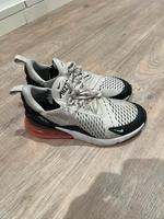 Nike Air Max 270 EUR 38,5 943345-002 Hessen - Bensheim Vorschau