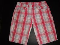 schöne Shorts Capri Bermuda kurze Hose Gr. 170 rot weiß blau Berlin - Hellersdorf Vorschau