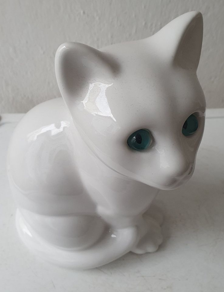 weiße Katze von sia, Porzellan, Made in Portugal,vintage,s. Fotos in Lübeck