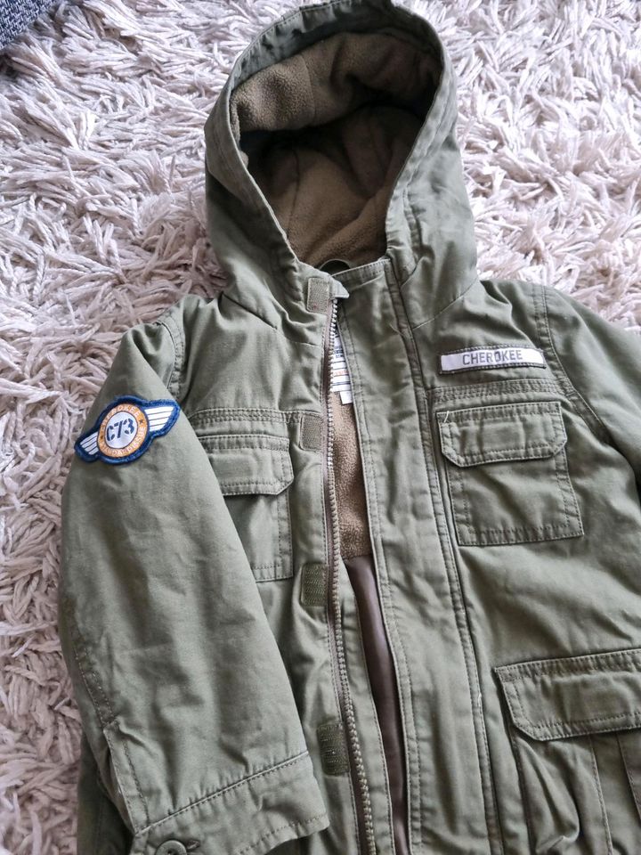 Kinderjacke Gr 104 Junge khaki in Krefeld