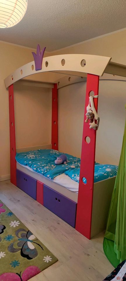 Komplettes Kinderzimmer mit viel Stauraum in Anklam