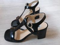 Sandalen Schuhe High Heels Leder schwarz Gr. 36 - neuwertig Baden-Württemberg - Baden-Baden Vorschau