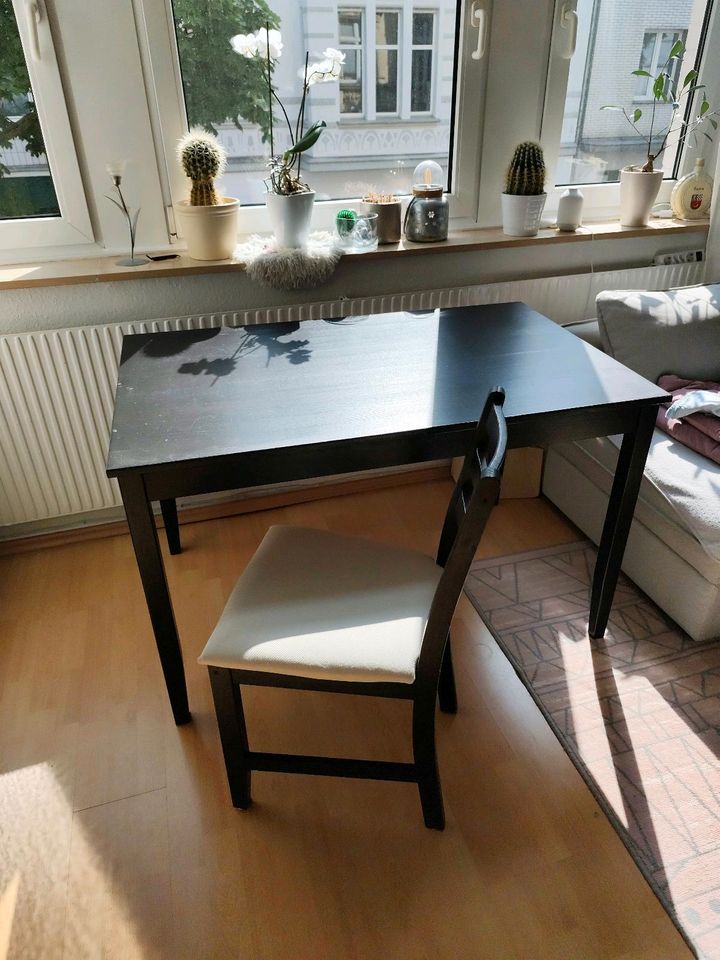 Ikea Lerhamn Tisch und 4 Stühle braun schwarz in Düsseldorf