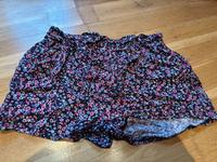 Kurze Hose Gr. 104 Nordrhein-Westfalen - Oberhausen Vorschau
