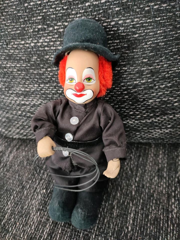 Porzellan Puppe Figur retro antik Schornsteinfeger Clown in Zeuthen