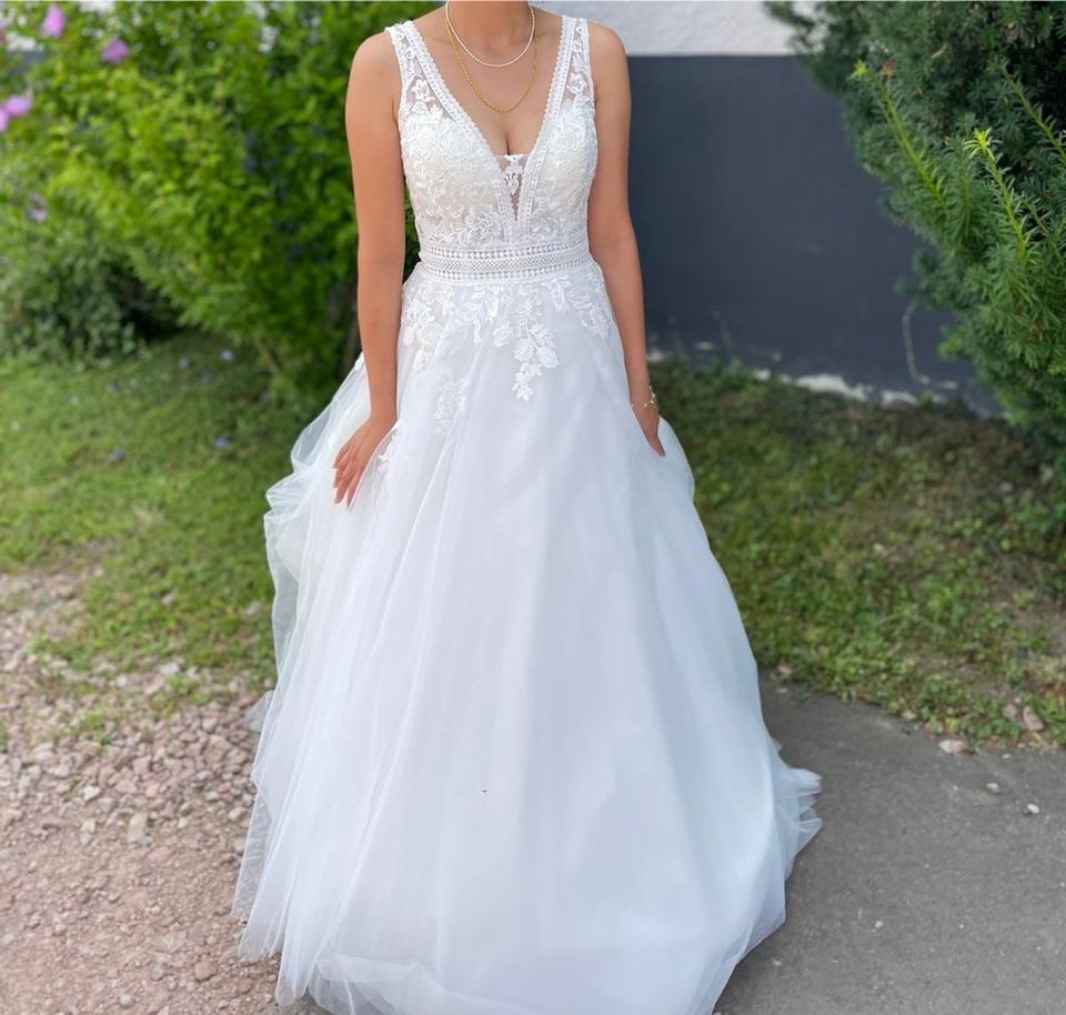 Brautkleid Amelie Größe 32 34 in Wiesbaden