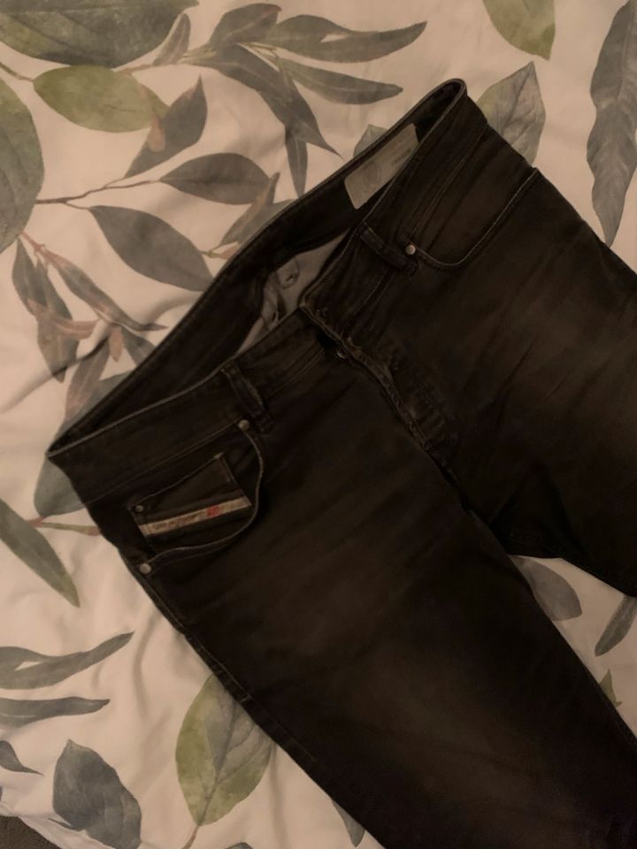 Diesel Skinny Jeans Schwarz Slim Fit in Neuwied