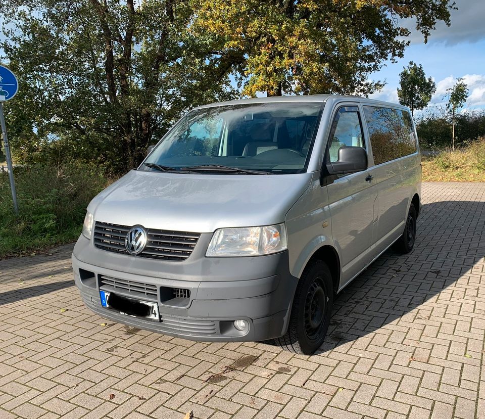 VW T5 Transporter*7sitzer* in Grasberg