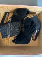 Miu Miu Schuhe 37,5 schwarz Neuwertig Hessen - Wetzlar Vorschau