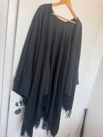 Schwarzer Poncho Einteiler - Einheitsgrösse - Plus Size Curvy Bielefeld - Gadderbaum Vorschau