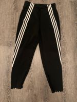 Adidas Hose schwarz Größe S unisex Niedersachsen - Stade Vorschau