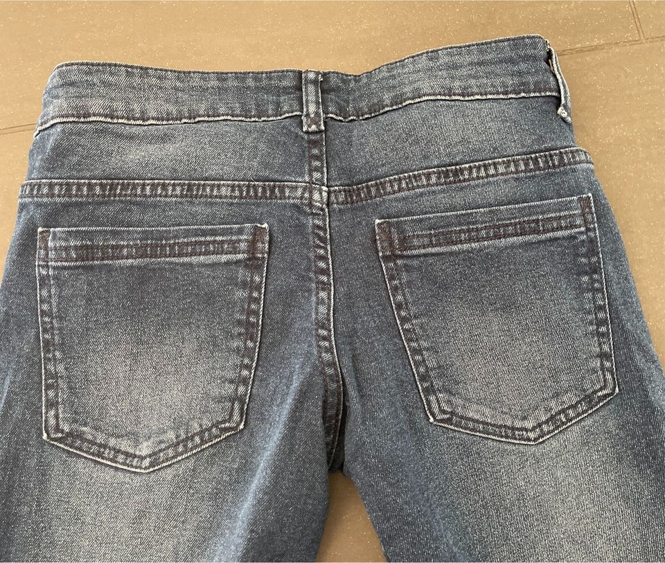 Jungen- Jeans, Größe 134, blau in Gifhorn