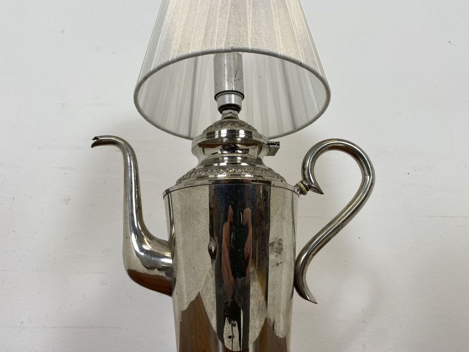 WMK Ein Unikat! Wunderschöne und einzigartige Tischlampe gebaut aus alter Zinn Teekanne und neuem Lampenschirm # Tischleuchte Leselampe Lampe Leuchte Vintage # Lieferung möglich in Berlin