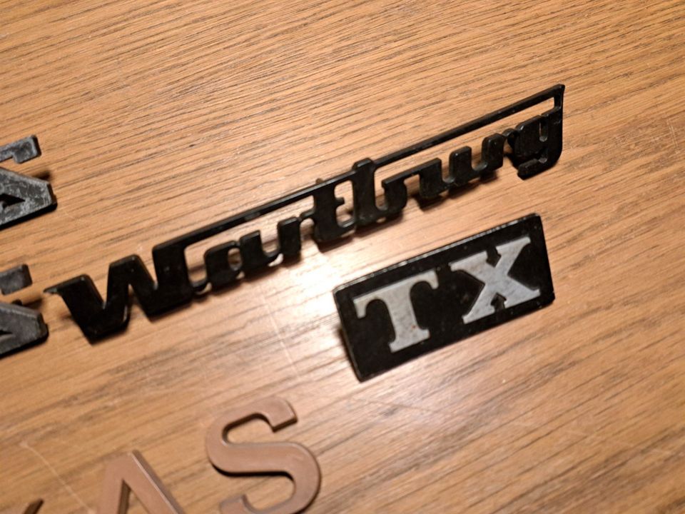 11x IFA Wartburg Barkas Trabant Dacia Schriftzüge badges in Berlin