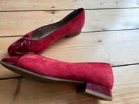 Süsse Ara Ballerinas Schleife Wildleder rot vorne Lackleder Rheinland-Pfalz - Erpel Vorschau