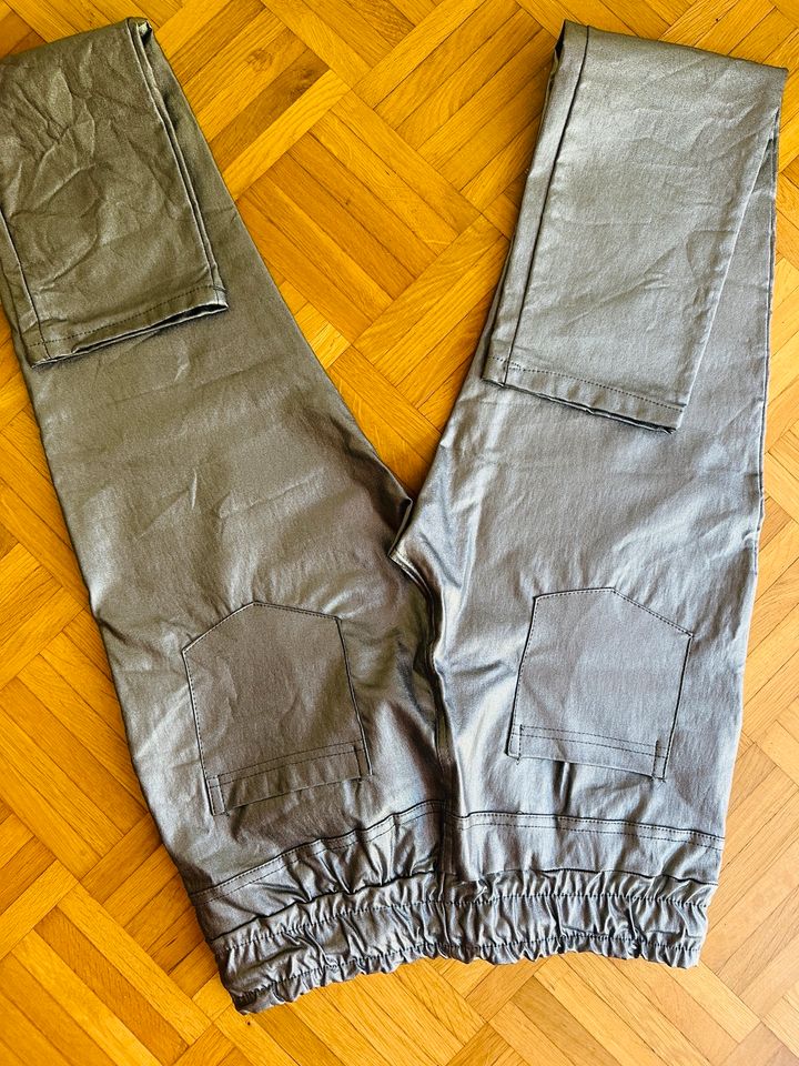 Jogpants, Schlupfhose Gr. 40, Leder Fake in Essen