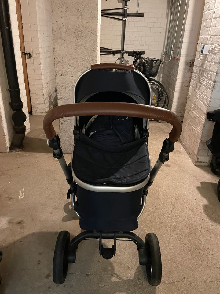 Bonavi 2.0 blau Kinderwagen in Hamburg