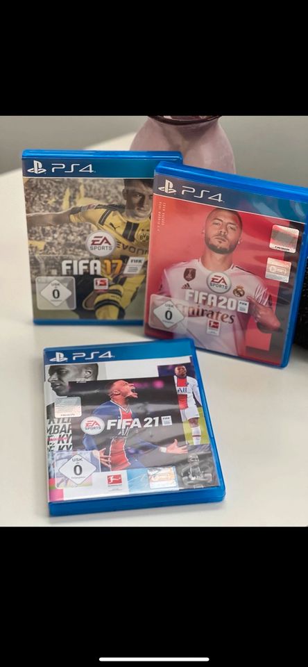 FIFA 2021⭐️2020⭐️2017⭐️Playstation 4 spiele Set in Dinslaken