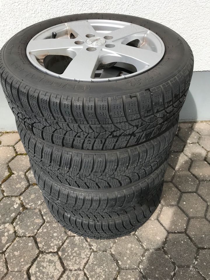 Winterreifen 185/60 R15-88T 5mm Profil auf 5 Loch Alufelgen in Frensdorf