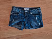 Jeans Short, Hotpants Größe 27 (34/36) Nordrhein-Westfalen - Kreuztal Vorschau