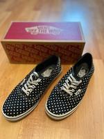 Vans Authentic schwarz weiß gepunktet Gr. 35 Leipzig - Anger-Crottendorf Vorschau