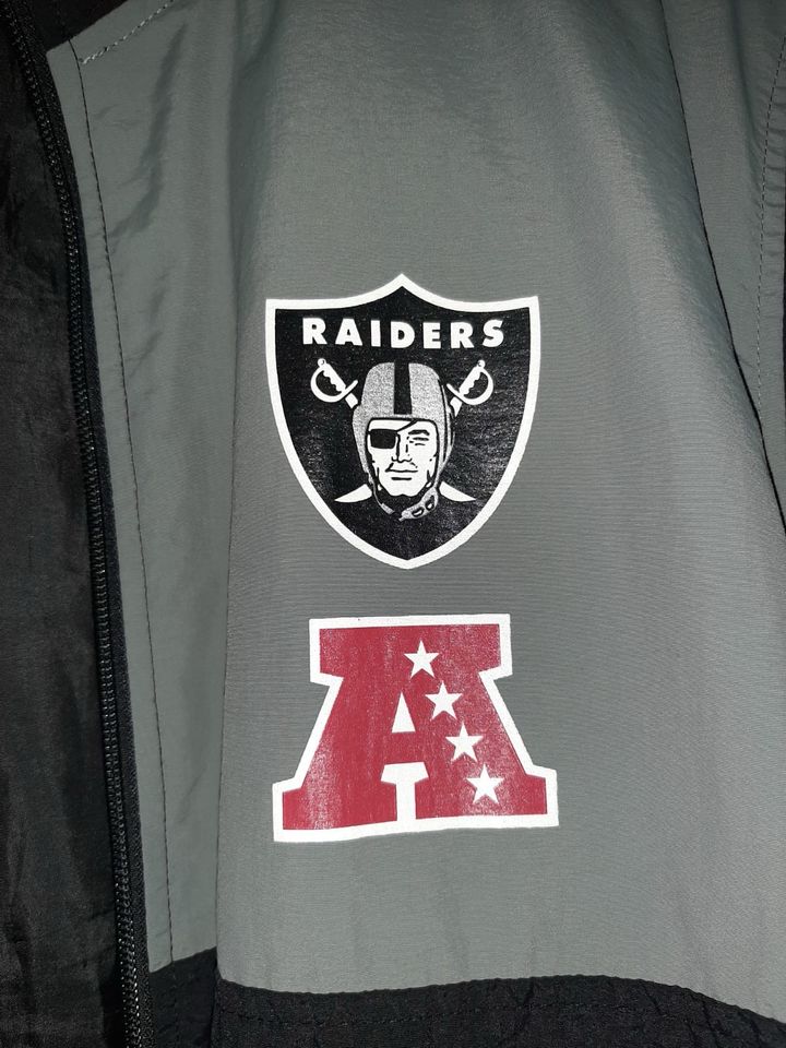 Vintage Oakland Raiders Trackjacket Größe L in Bad Friedrichshall