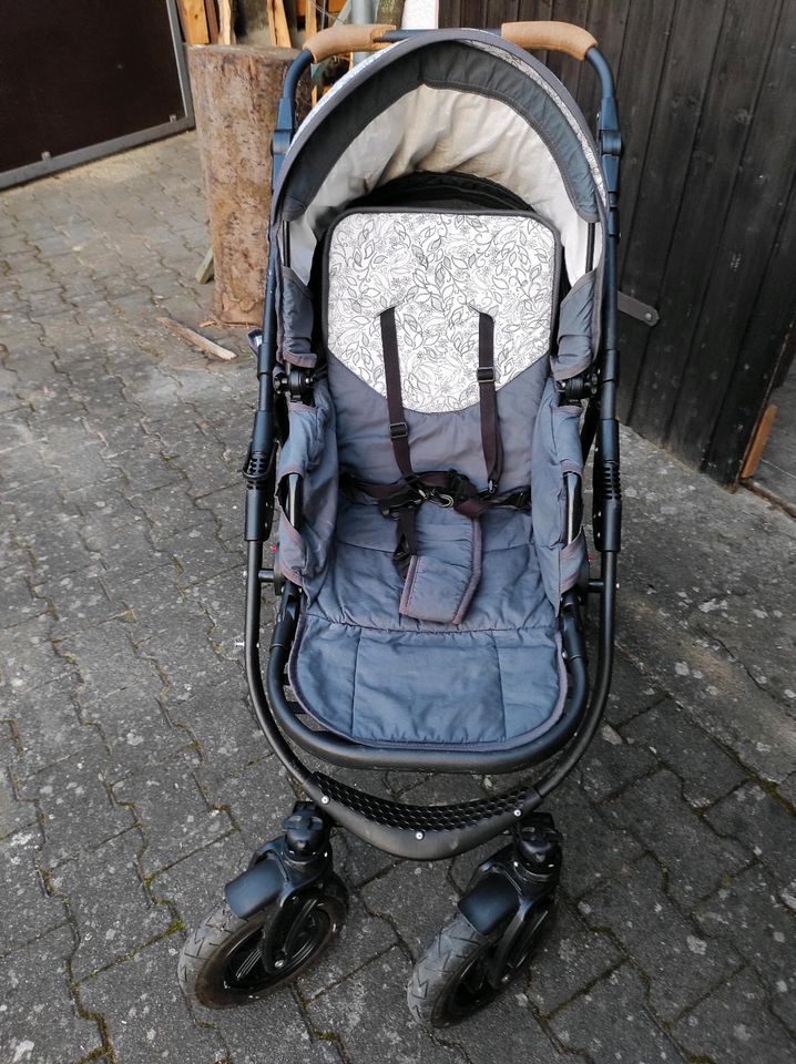 Naturkind Varius Pro Kinderwagen mit Babyschale in Strullendorf