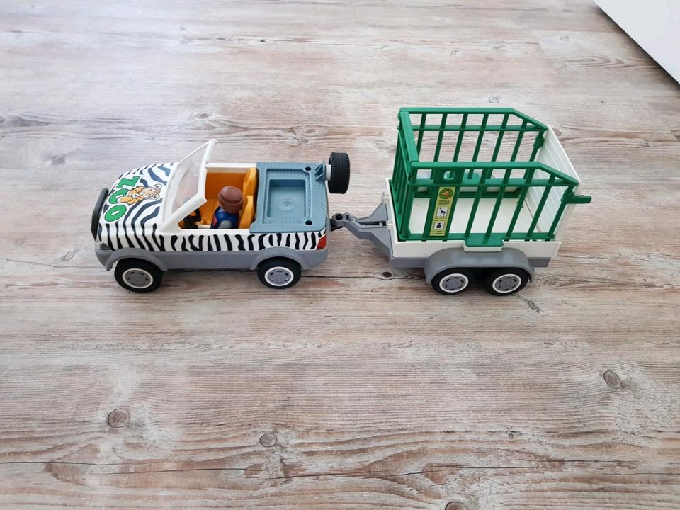 Playmobil Zoo-Fahrzeug mit Anhänger in Gotha
