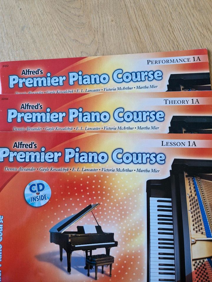 Alfred' premier piano course Noten Klavierkurs  komplett neu in Seulingen