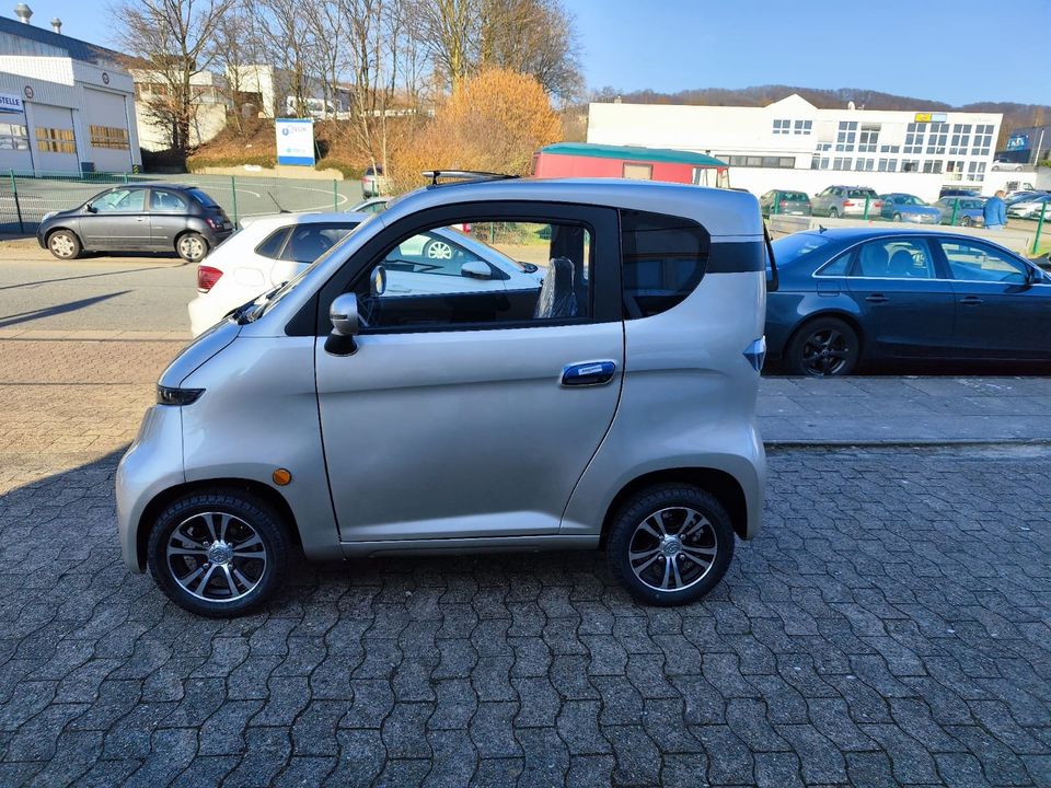 E Auto E Roller E Kabinenroller 25-45km/h 120km Reichweite in Bielefeld