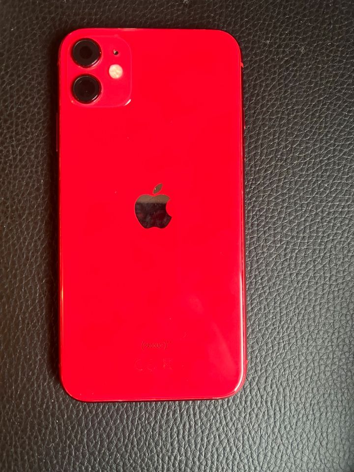 iPhone 11 Gehäuse Backcover rot original Apple in Saarlouis