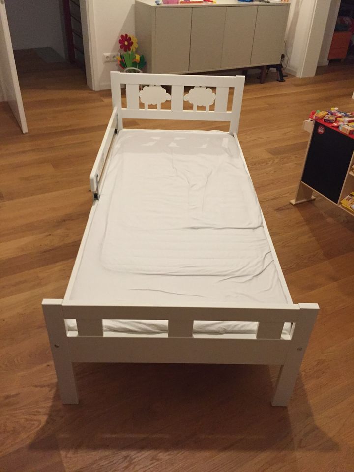Kinderbett für 2-8 Jahre, IKEA, komplett & sehr guter Zustand in Wilhelmshorst