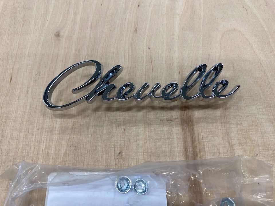 Chevrolet Chevelle Emblem Neu in Bubenreuth