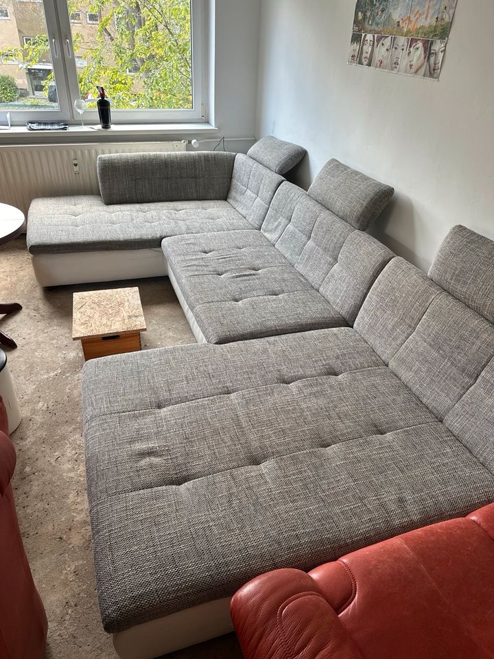 Couch / wohnlandschaft in Berlin
