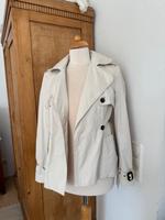 Trenchcoat Kurztrenchcoat Zara Woman Größe 34 beige Hessen - Rodgau Vorschau