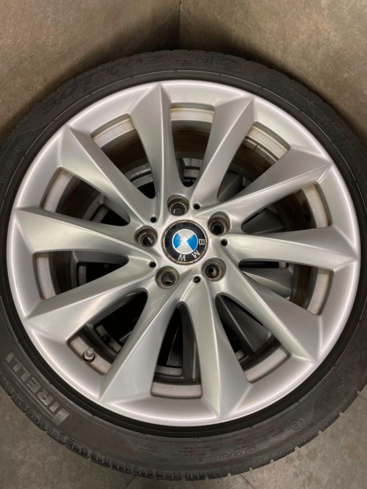 BMW 3er F30 F31 4er F32 F33 F36 Winterreifen 225/45 R18 in Rodgau