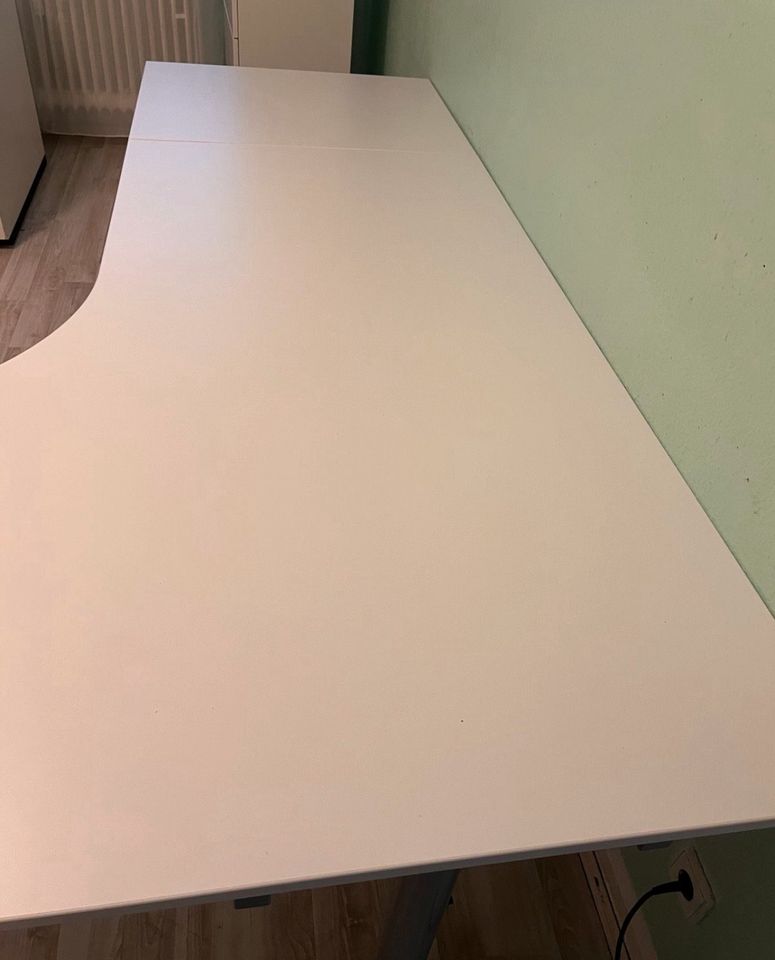 Ikea XXL galant Schreibtisch praktisch für Gaming Pc Büro in Berlin