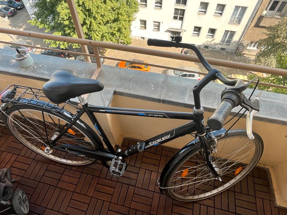 Fahrrad (Zubehör kostenlos) in Berlin