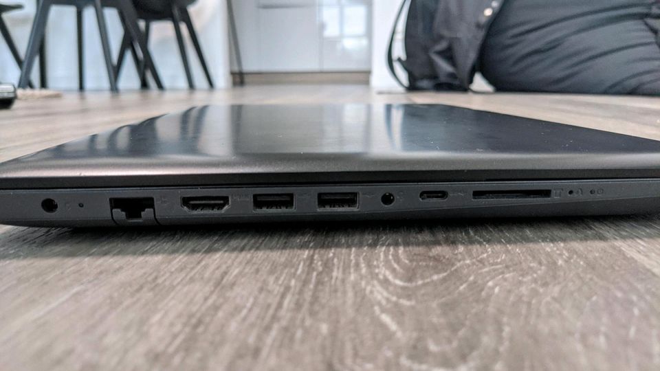 Lenovo IdeaPad 330-15IKB Laptop in Rostock