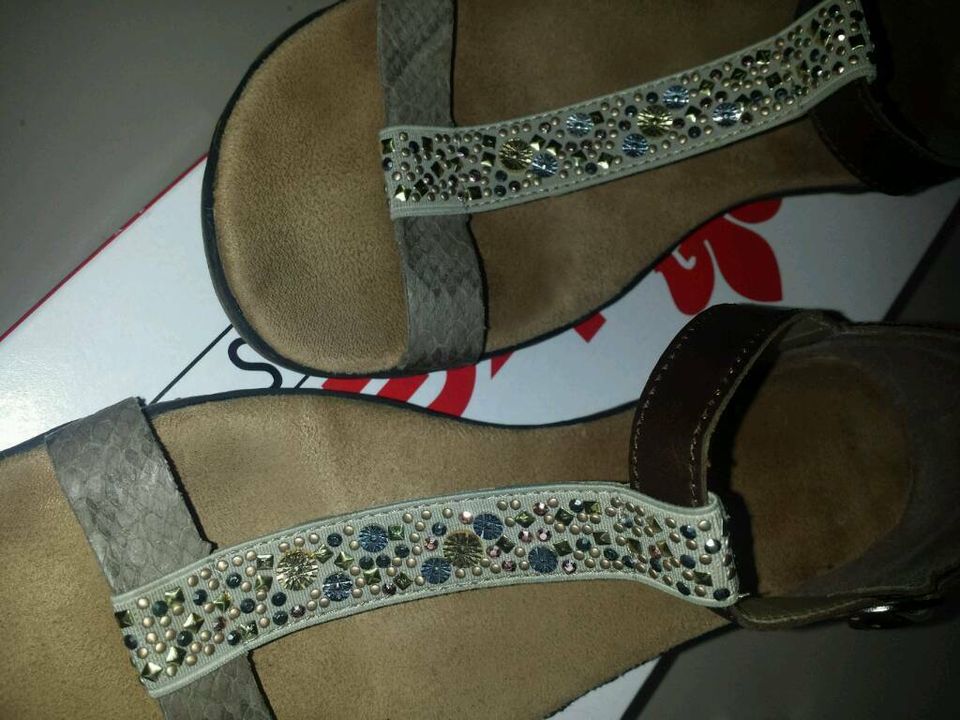 Rieker T-Steg Sandalen beige braun glitzer Strass Steinchen,Gr.37 in Saarbrücken