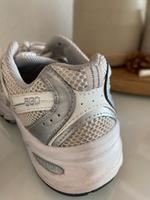 NB 530 Sneaker New Balance Gr 38 weiß Silber grau Hessen - Hünstetten Vorschau