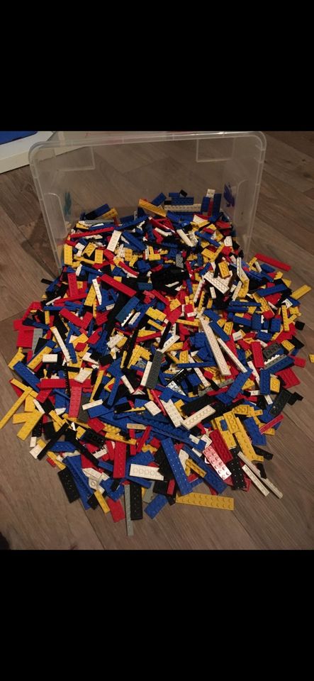 Über 2000 Lego Basicplatten Platten Bauplatten 2 Kg in Lingen (Ems)